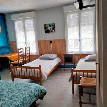 Le Gibergeon Hotel Signy-lʼAbbaye Екстериор снимка