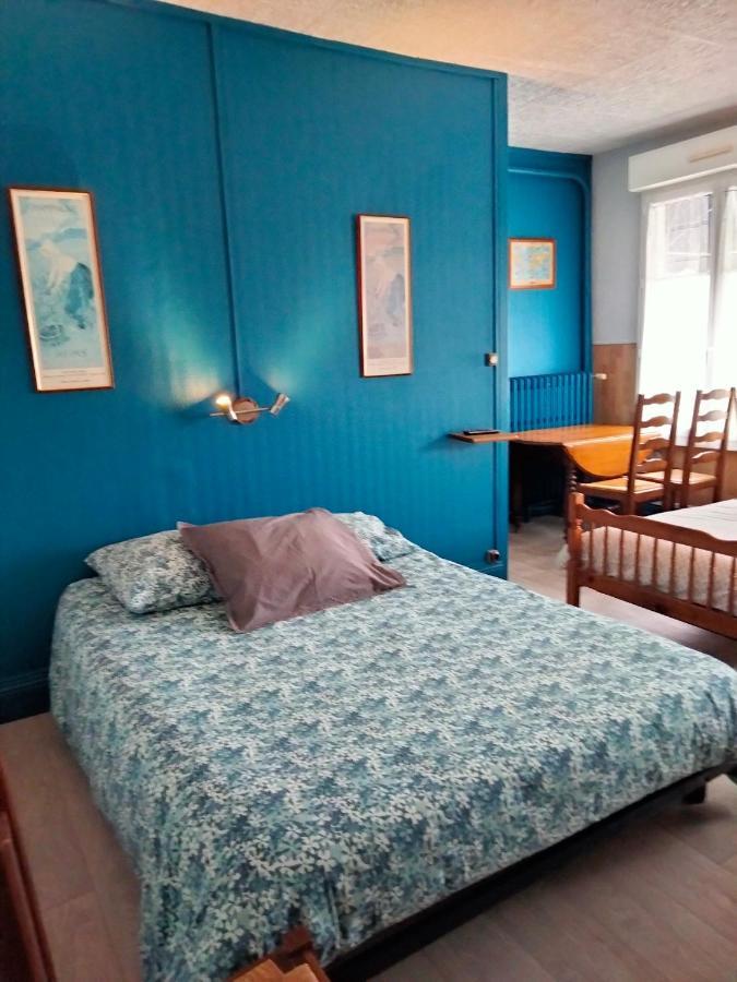 Le Gibergeon Hotel Signy-lʼAbbaye Екстериор снимка